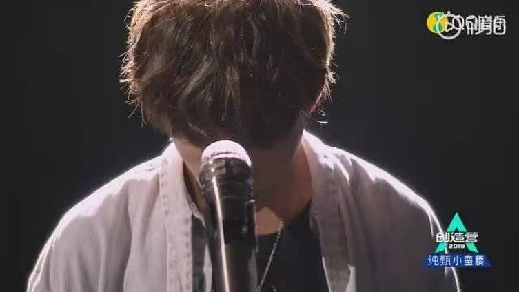 #张颜齐#有网友锤张颜齐和鹅厂一女高管恋爱?没锤的???? 看看就好了。